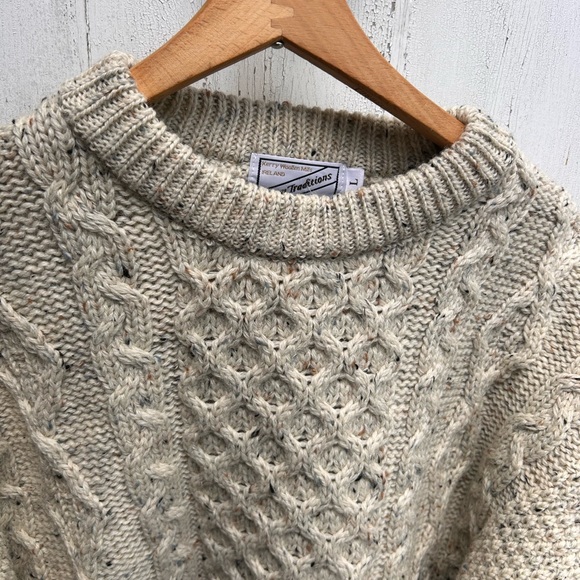 100% pure wool Irish made fisherman’s sweater NWT in oatmeal size large - Picture 2 of 7